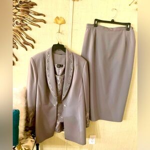 Women  Natasha 3pc Gray Rhinestone Elegant Skirt Suit Sz 18W